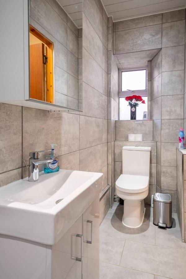2 Bed Ness - Court Appartamento *